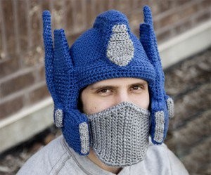 crocheted-optimus-prime-helmet-7291-300x249