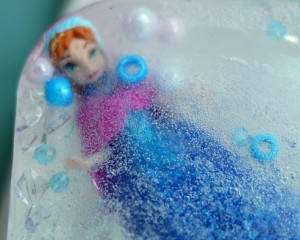 freeze-anna-in-ice-science-experiment-for-kids-